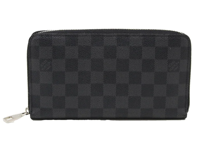 Authentic Louis Vuitton Damier Graphite Canvas Zippy Organizer Wallet