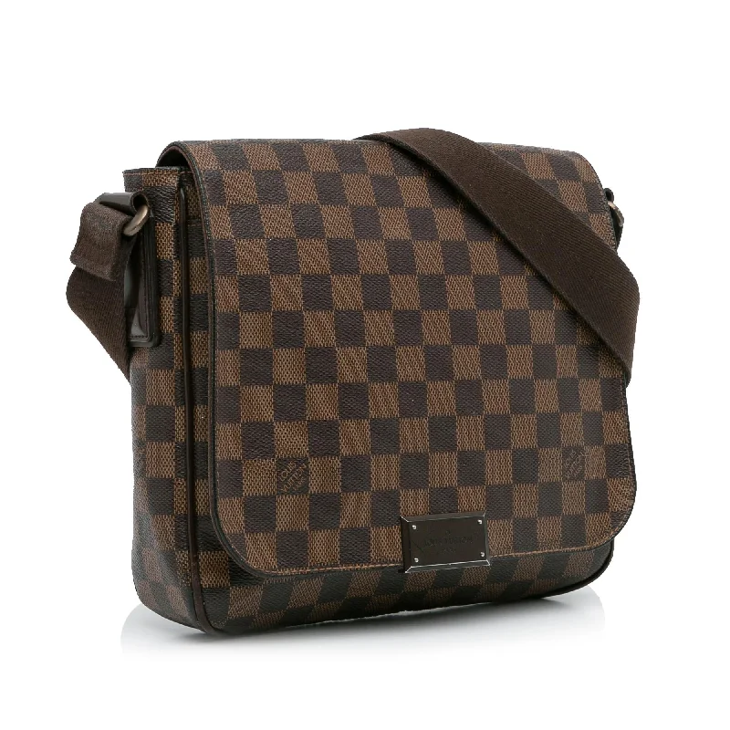 Louis Vuitton Damier Ebene District PM (Q9WNOO)