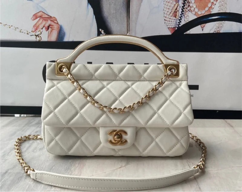 Chanel woman handbag