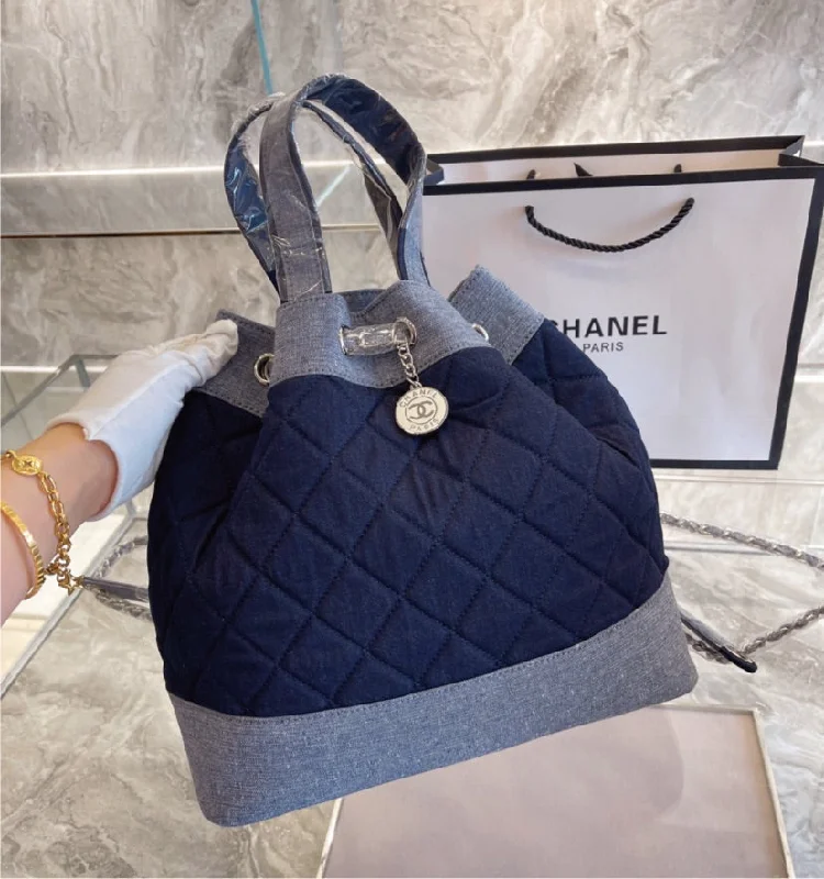 Chanel woman handbag