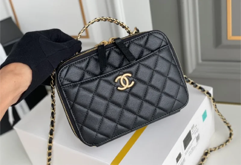 New woman Chanel bag